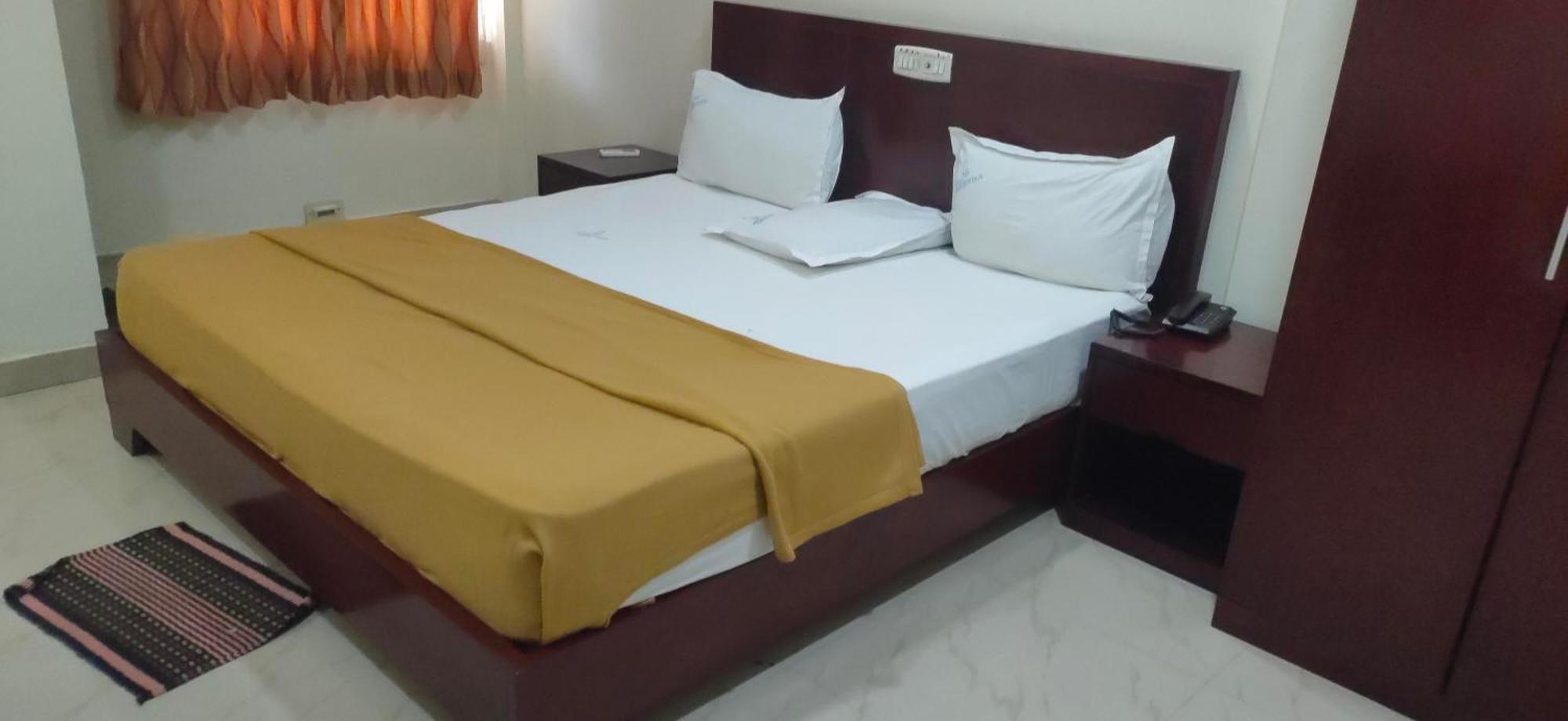 Hotel Geetha International Тутикорин Екстериор снимка