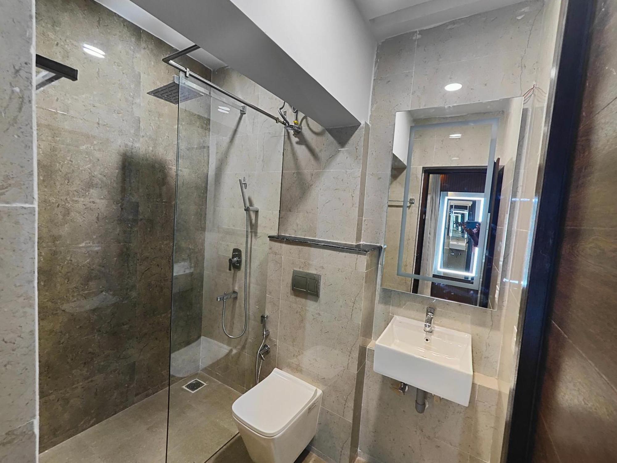Hotel Geetha International Тутикорин Екстериор снимка