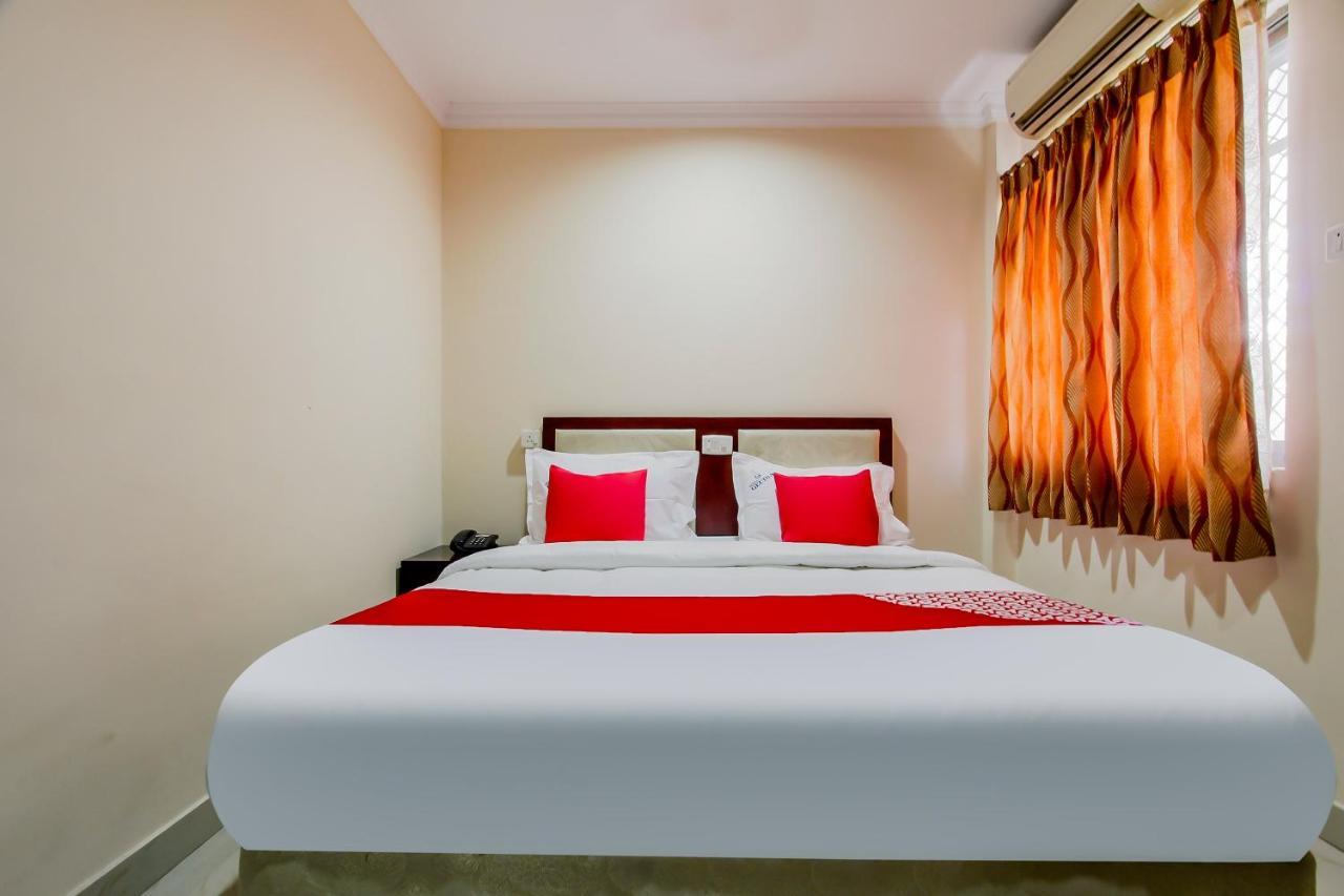 Hotel Geetha International Тутикорин Екстериор снимка