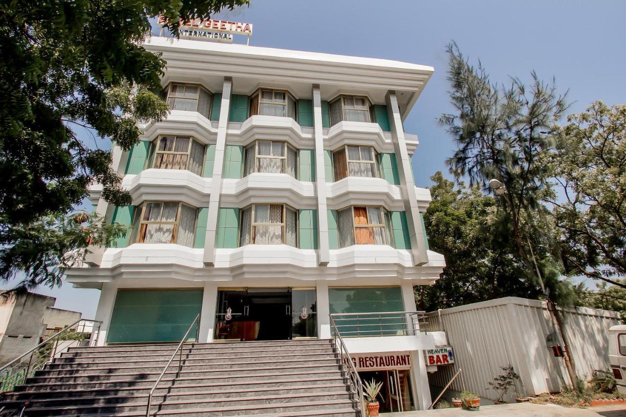 Hotel Geetha International Тутикорин Екстериор снимка